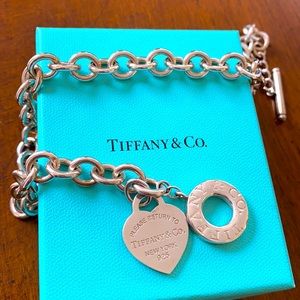 Never worn silver Tiffany & Co silver necklace.